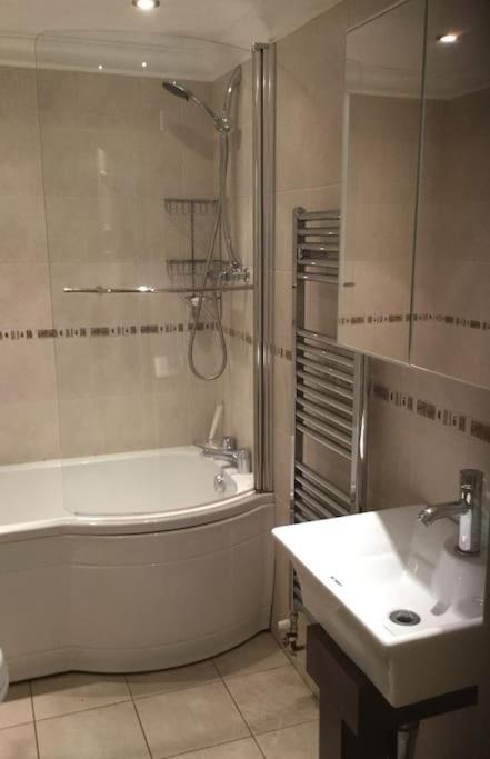 Apartment One Bed Flat Close To Centre *