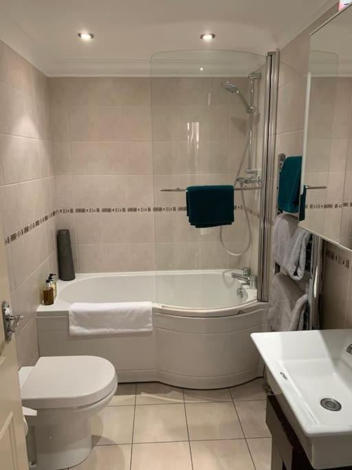 One Bed Flat Close To Centre Apartment *